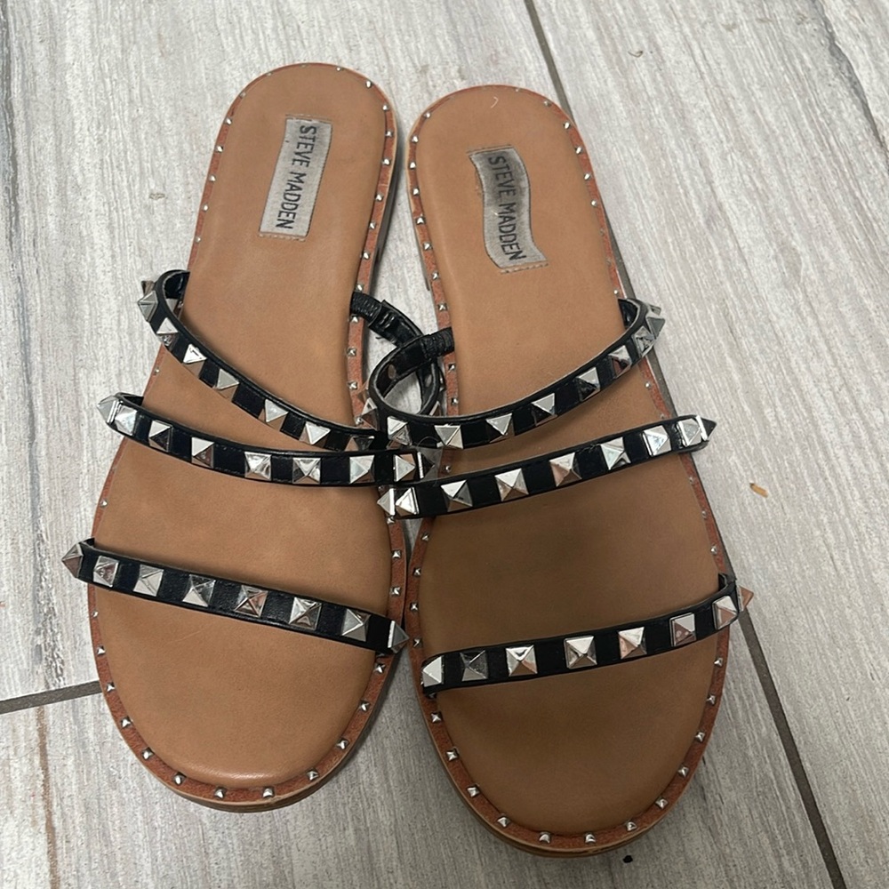 Black rock stud sandals!